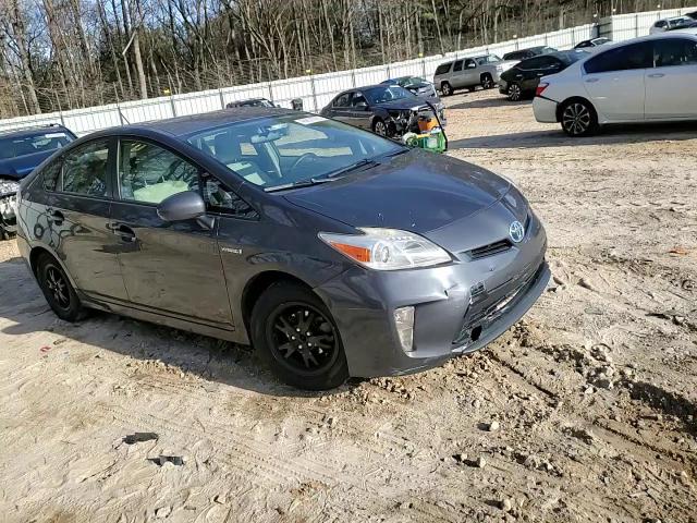 2015 Toyota Prius - Image 11
