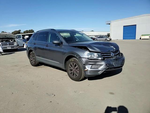 2020 Volkswagen Tiguan - Image 11