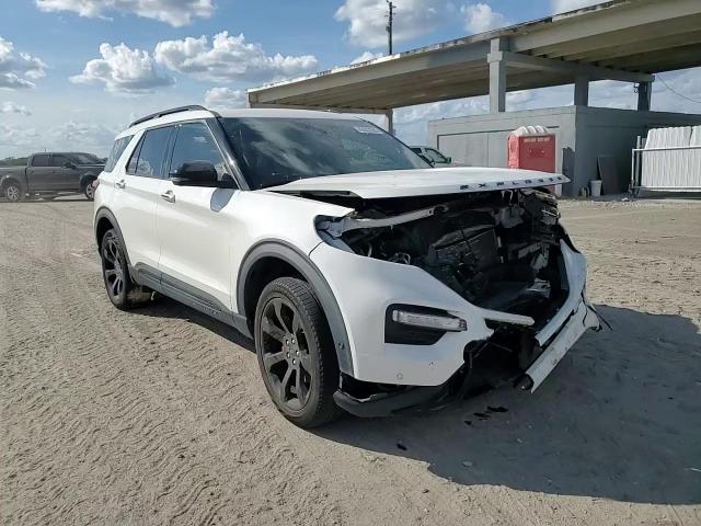 2020 Ford Explorer - Image 14