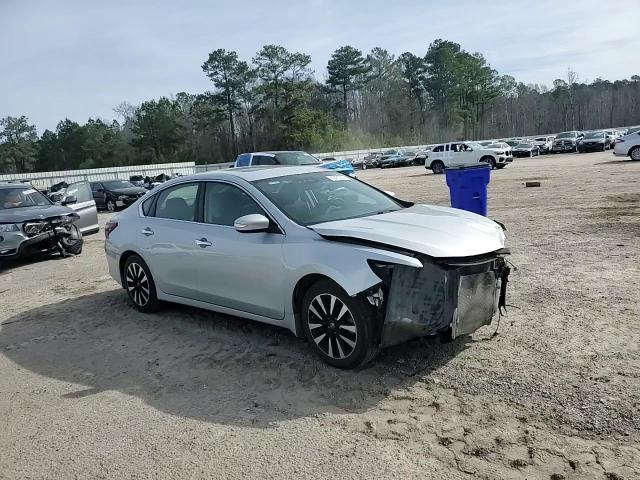 2018 Nissan Altima - Image 10