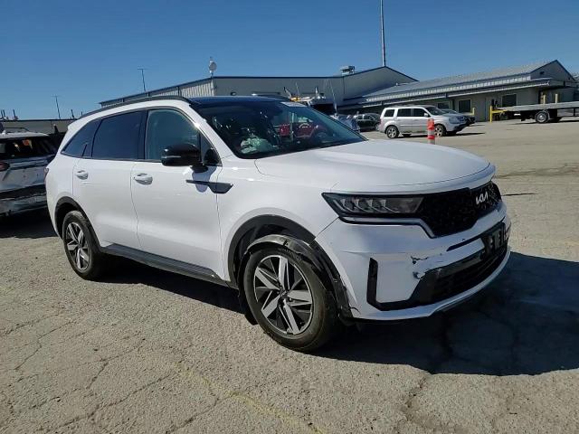 2023 Kia Sorento - Image 11