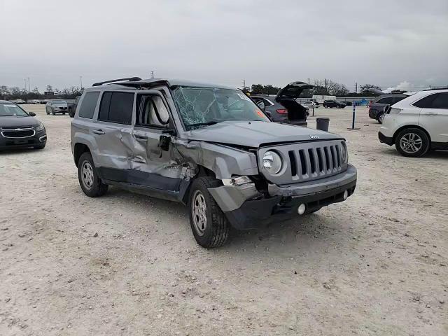 2016 Jeep Liberty (Patriot) - Image 11
