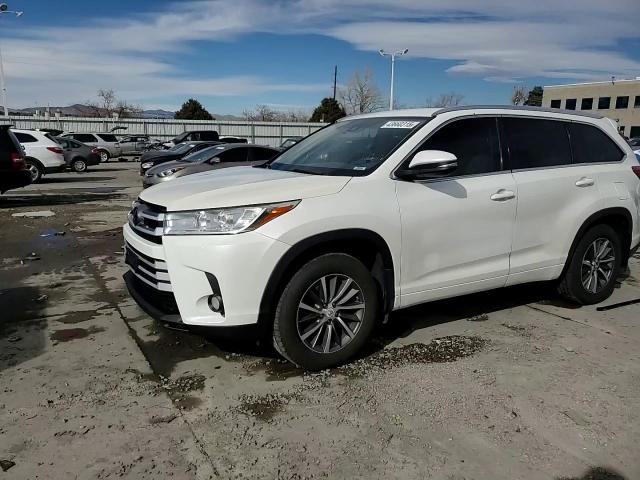 2018 Toyota Highlander - Image 14