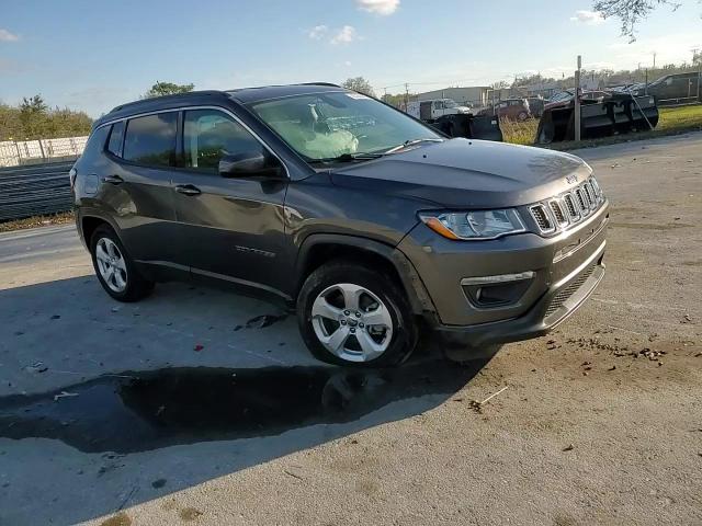 2019 Jeep Compass - Image 12