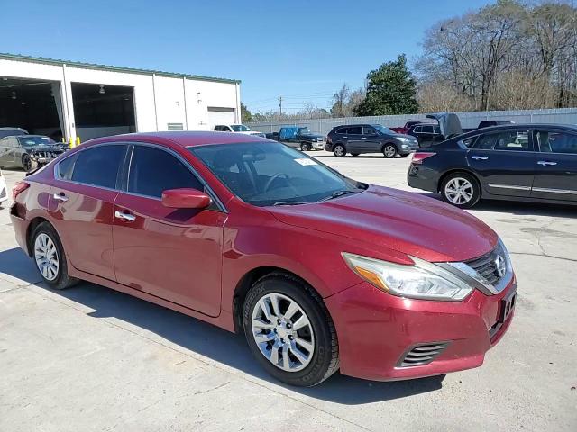 2016 Nissan Altima - Image 10