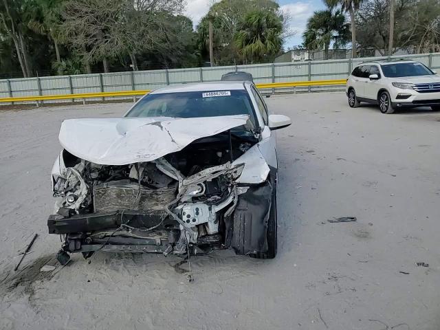 2012 Toyota Camry - Image 11