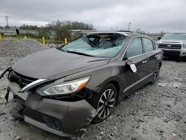 2016 Nissan Altima - Image 11