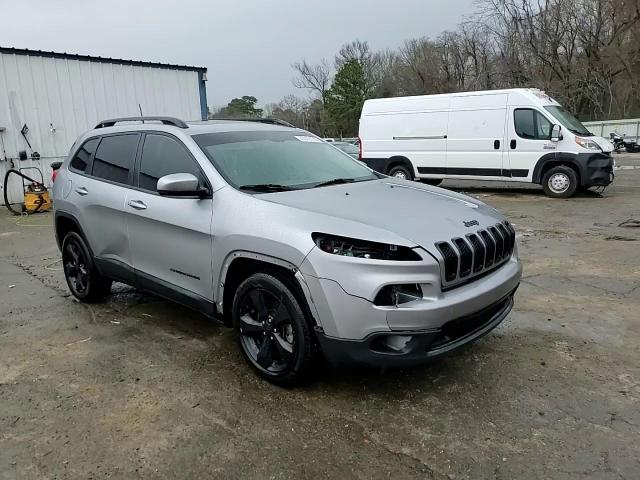 2017 Jeep Grand Cherokee - Image 14