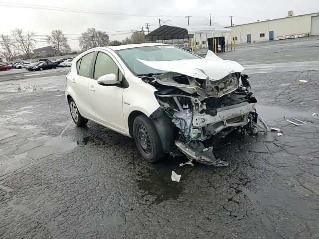 2015 Toyota Prius - Image 10