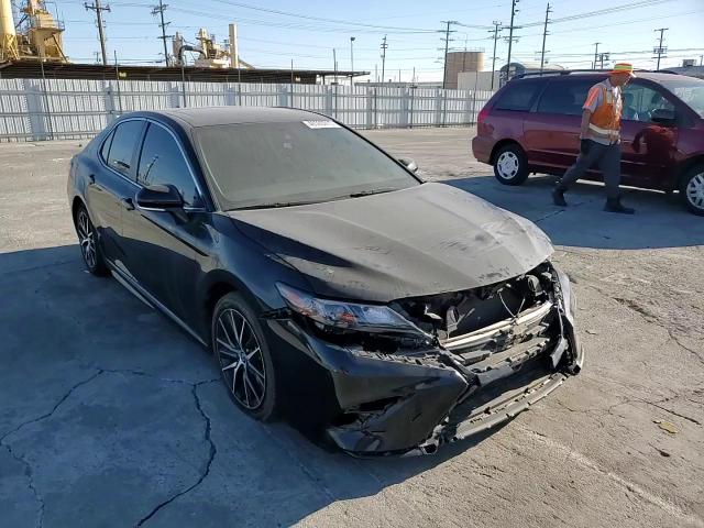 2023 Toyota Camry - Image 10