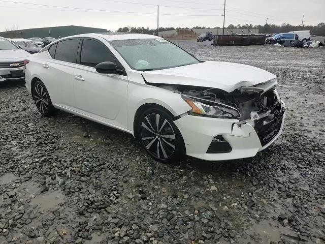 2021 Nissan Altima - Image 13