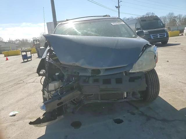 2006 Toyota Sienna - Image 12