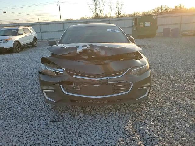 2017 Chevrolet Malibu - Image 10
