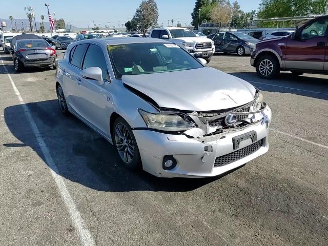 2012 Lexus CT - Image 10