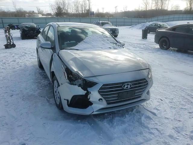 2022 Hyundai Accent - Image 10