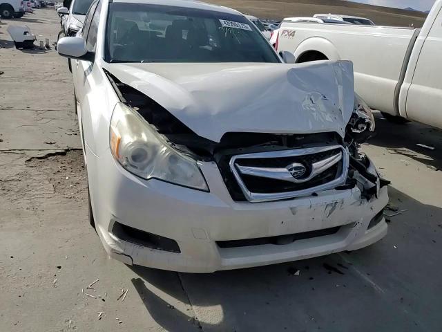 2010 Subaru Legacy - Image 11