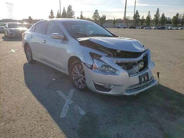 2015 Nissan Altima - Image 11