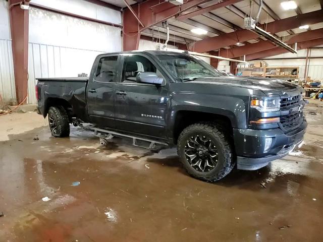 2017 Chevrolet Silverado - Image 13