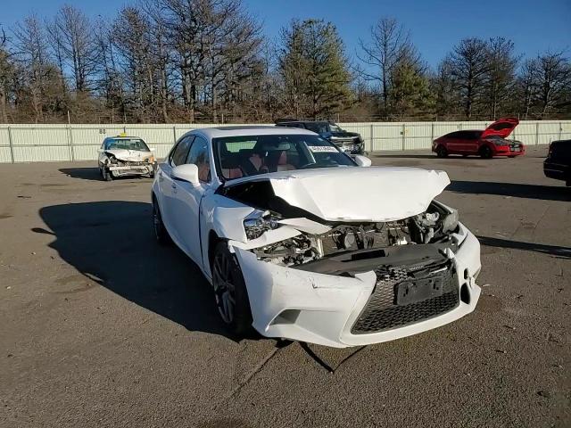 2014 Lexus IS - Image 11
