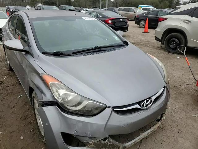 2012 Hyundai Elantra - Image 10