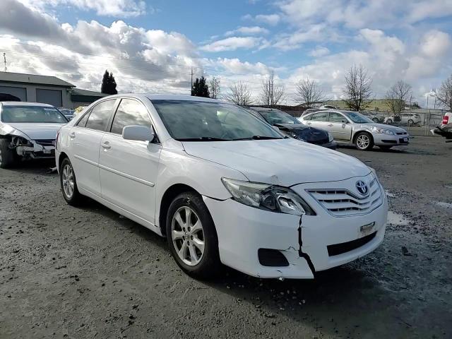 2011 Toyota Camry - Image 11