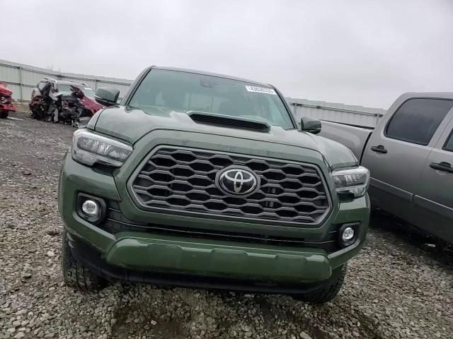 2021 Toyota Tacoma - Image 11