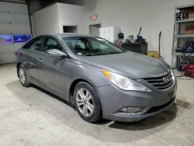 2013 Hyundai Sonata - Image 10