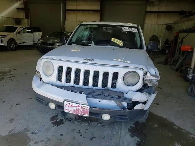 2013 Jeep Liberty (Patriot) - Image 11