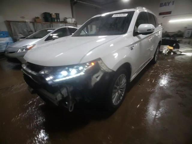 2019 Mitsubishi Outlander - Image 14