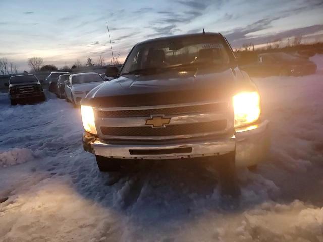 2012 Chevrolet Silverado - Image 10
