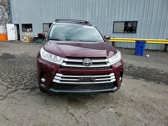 2017 Toyota Highlander - Image 10