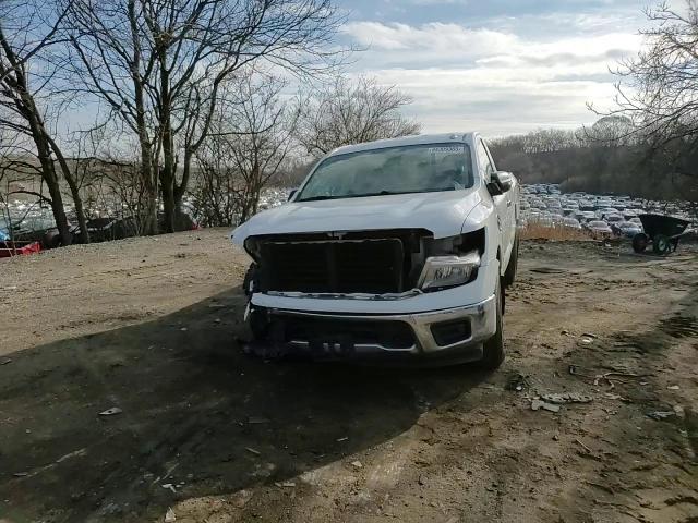 2017 Nissan Titan - Image 11