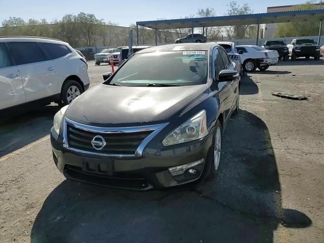 2015 Nissan Altima - Image 11