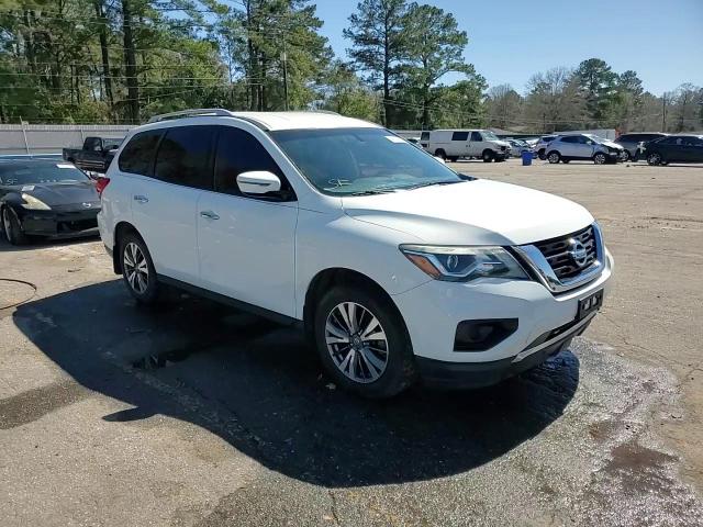 2017 Nissan Pathfinder - Image 14