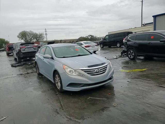 2014 Hyundai Sonata - Image 14