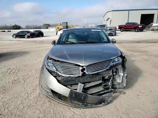 2016 Lincoln MKZ - Image 11