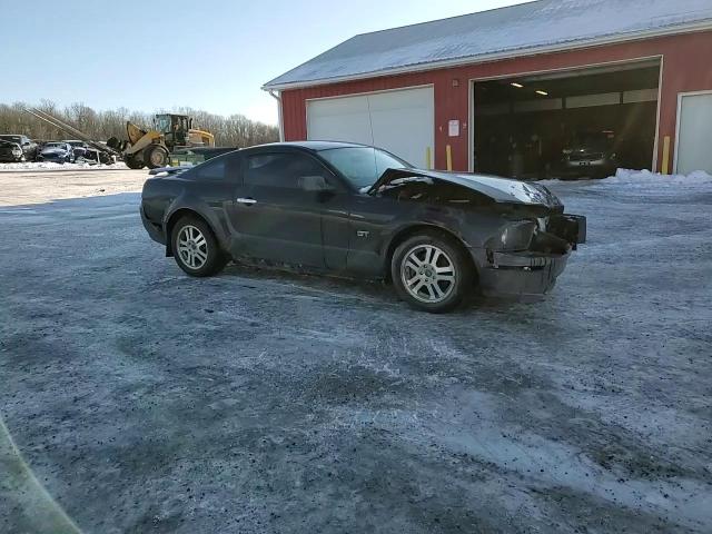 2005 Ford Mustang - Image 11