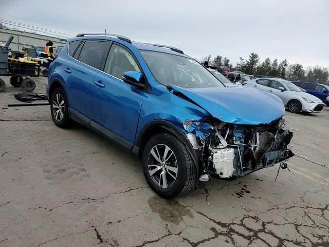 2018 Toyota RAV 4 - Image 12