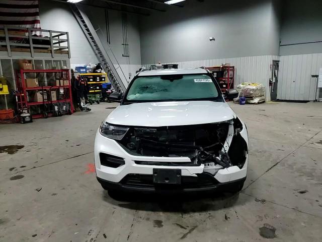 2020 Ford Explorer - Image 12