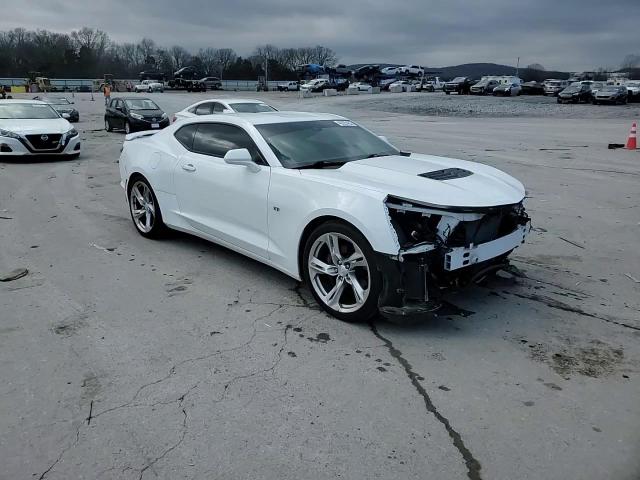 2019 Chevrolet Camaro - Image 11