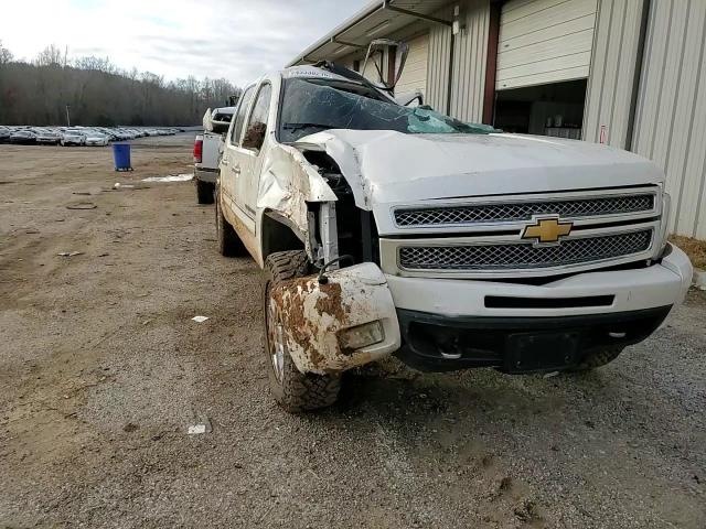 2012 Chevrolet Silverado - Image 10