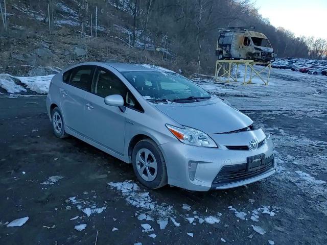 2015 Toyota Prius - Image 11