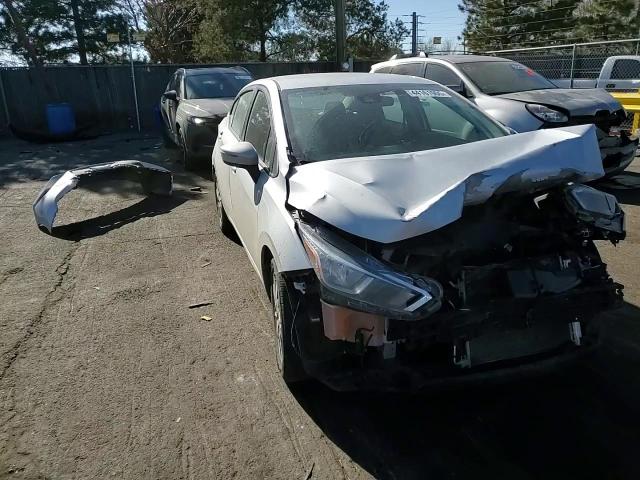 2021 Nissan Versa - Image 11