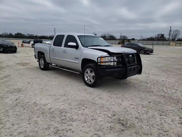 2013 Chevrolet Silverado - Image 10