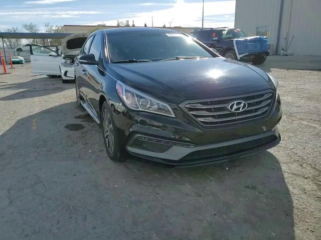 2015 Hyundai Sonata - Image 13
