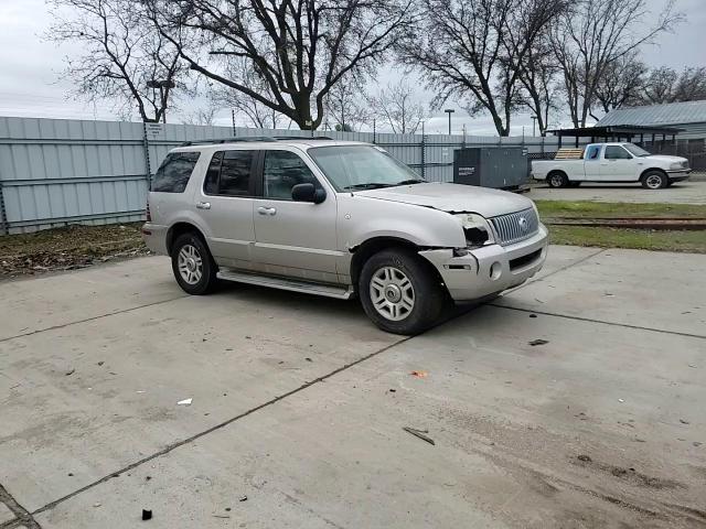 2003 Mercury Mountaineer - Image 12