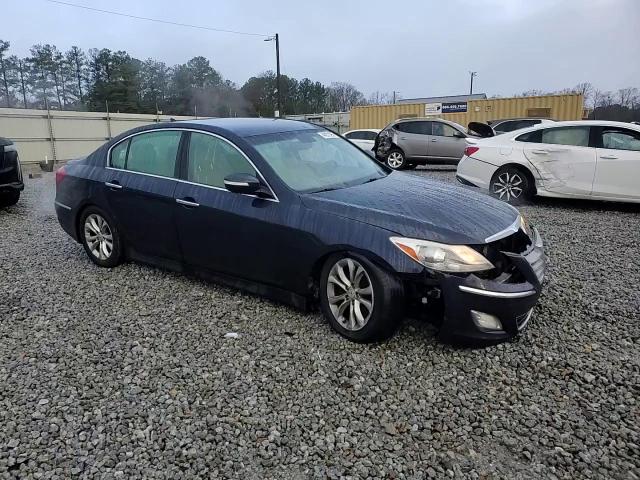 2013 Hyundai Genesis - Image 13