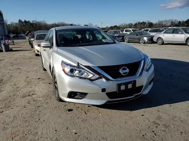 2018 Nissan Altima - Image 11