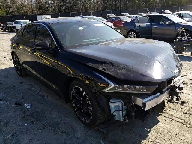 2022 Kia K5 - Image 10