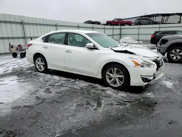 2013 Nissan Altima - Image 11